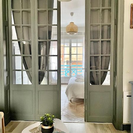 La Bateliere, Appartement Mer Avec Patio Prive 梅尔·莱斯·拜恩斯 外观 照片