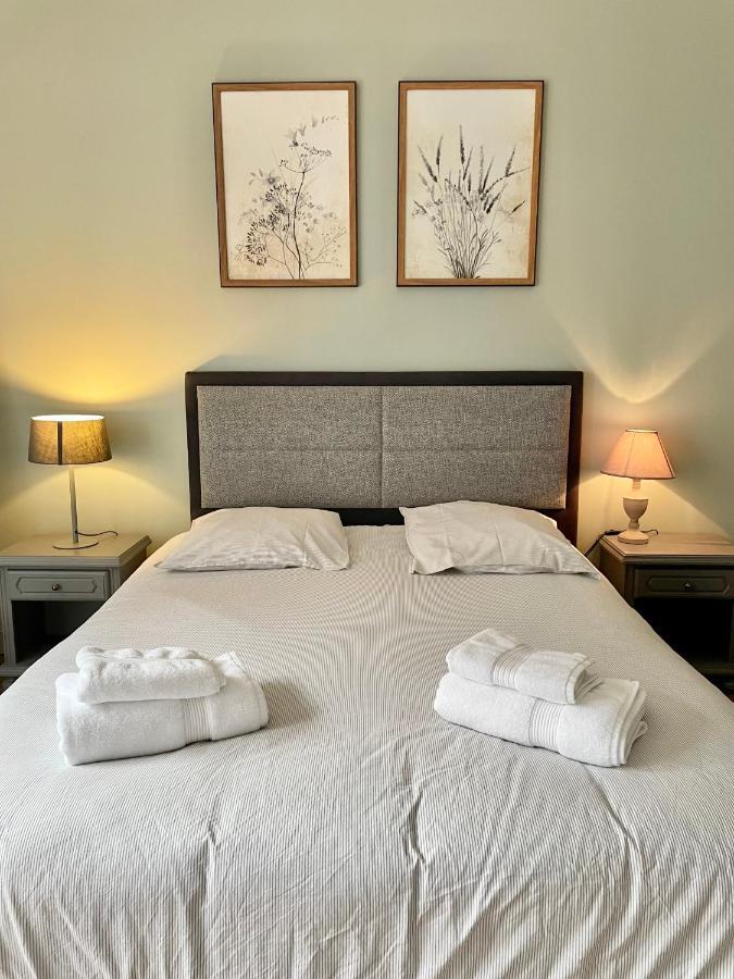 La Bateliere, Appartement Mer Avec Patio Prive 梅尔·莱斯·拜恩斯 外观 照片