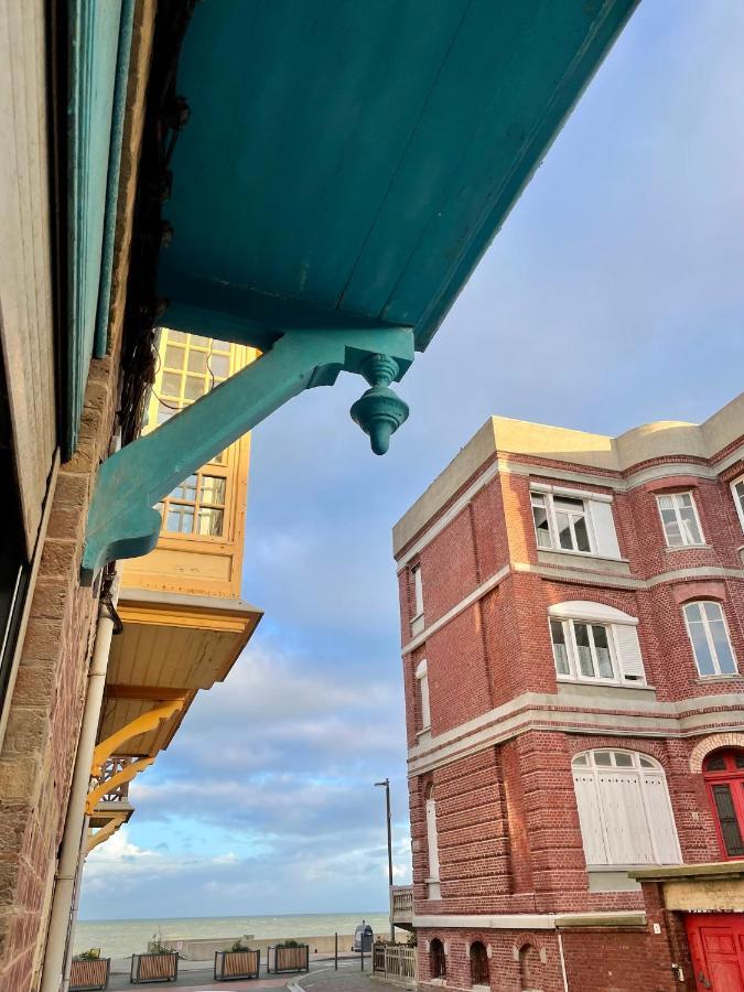 La Bateliere, Appartement Mer Avec Patio Prive 梅尔·莱斯·拜恩斯 外观 照片
