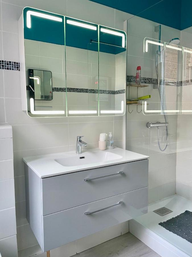 La Bateliere, Appartement Mer Avec Patio Prive 梅尔·莱斯·拜恩斯 外观 照片