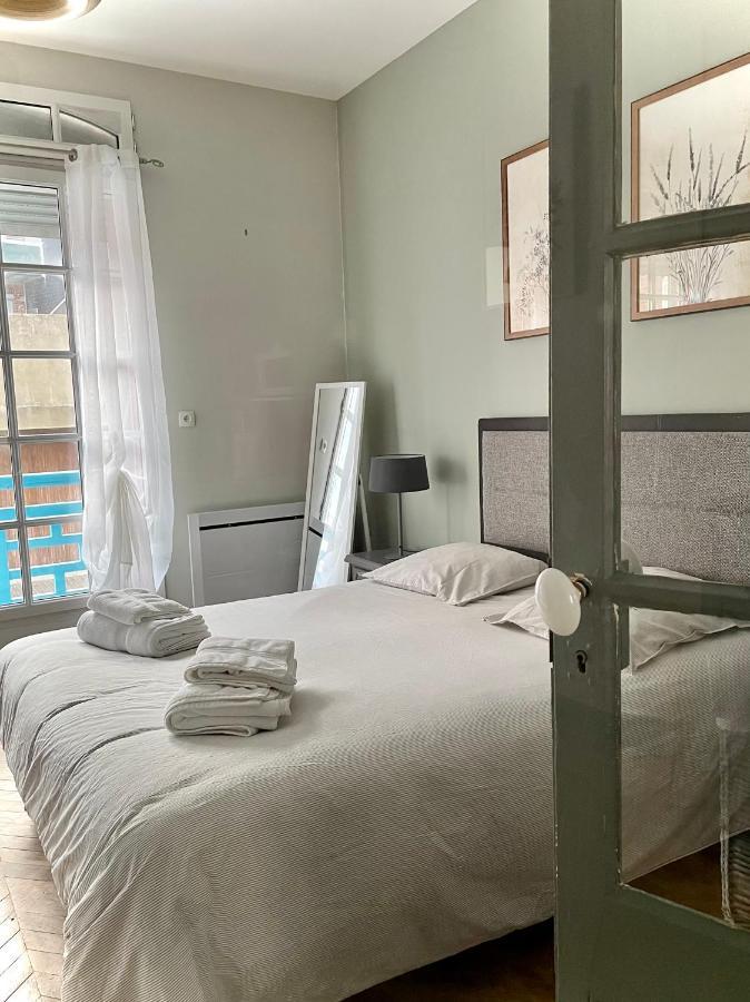 La Bateliere, Appartement Mer Avec Patio Prive 梅尔·莱斯·拜恩斯 外观 照片